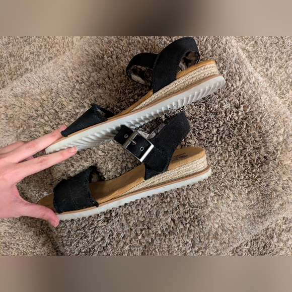 BOBS Desert Kiss Adobe Princess Canvas Sandals - Picture 5 of 9